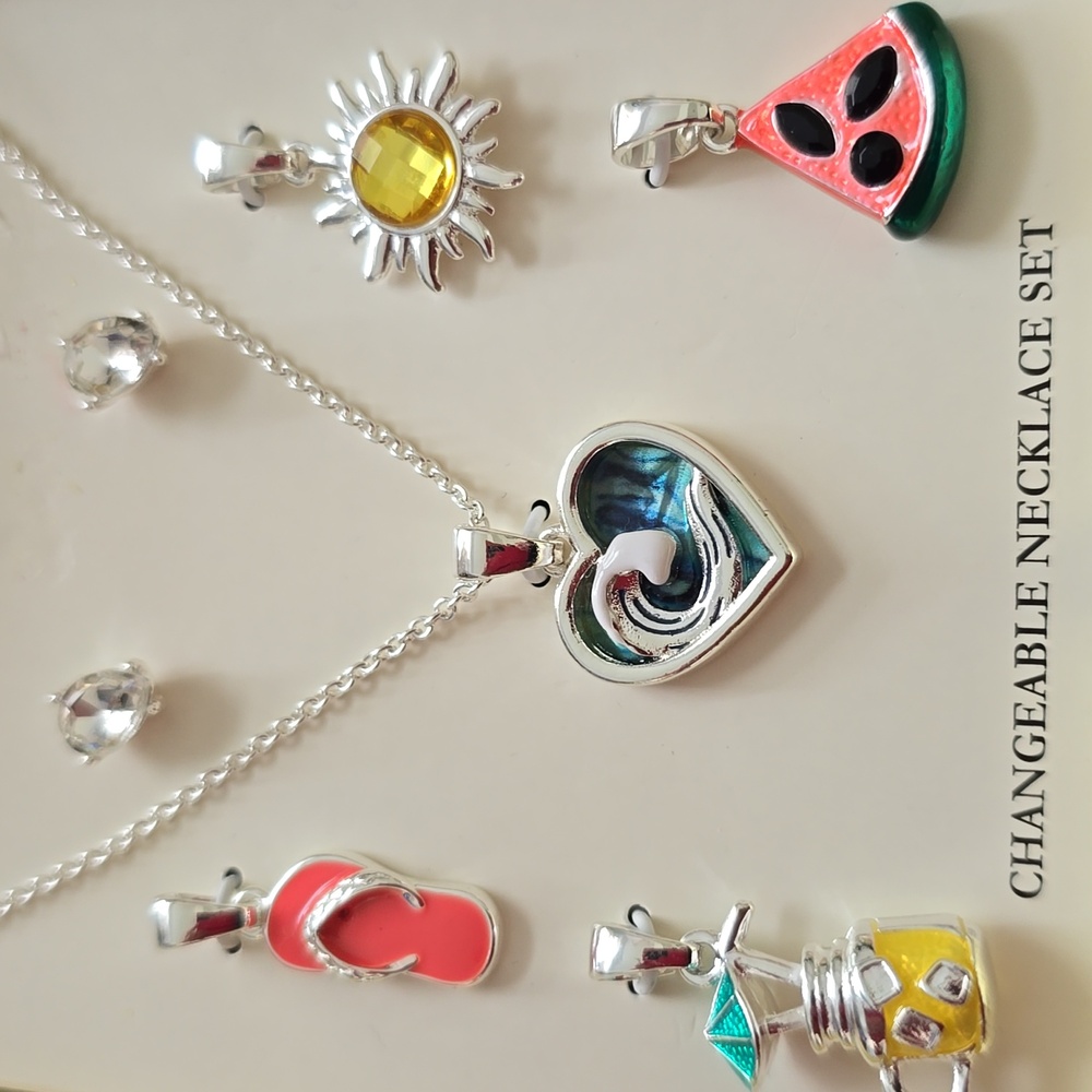 NAPIER BRAND WOMEN'S SUMMERTIME NECKLACE PENDANTS AND PIERCED EARRINGS SET